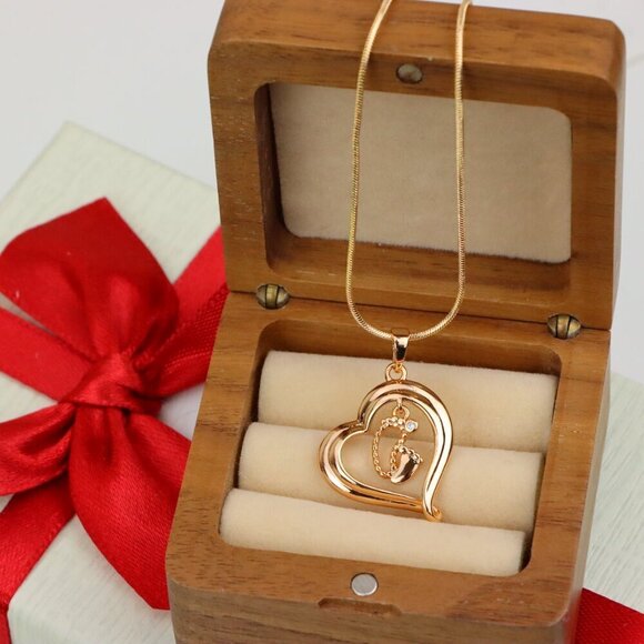 "Rose Gold Heart Pendant with Baby Footprint Charm – Elegant Look, XPPT1199 - Picture 11 of 13